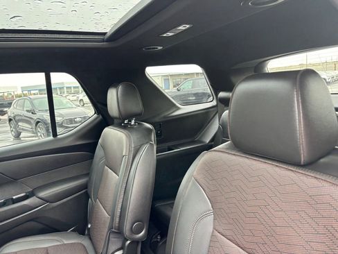 Used 2023 Chevrolet Traverse High Country w/ LPO, Floor Liner Package AWD/4WD image 30