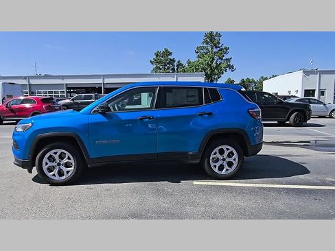 Used 2025 Jeep Compass Sport AWD/4WD image 27