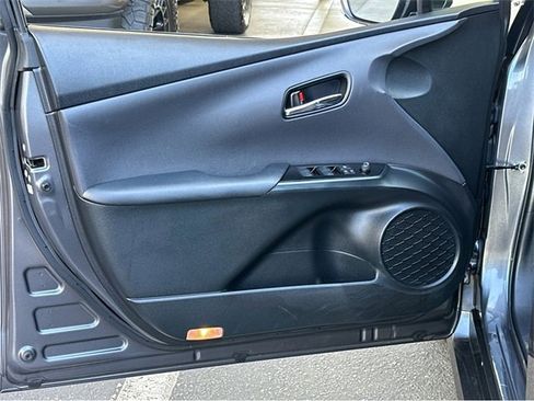 Used 2022 Toyota Prius L Eco image 34