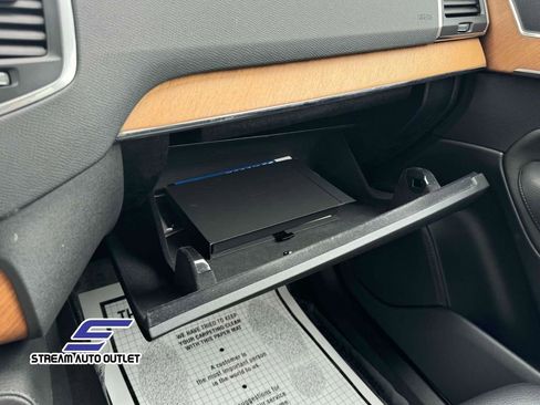 Used 2022 Volvo XC90 T6 Momentum w/ Climate Package image 31