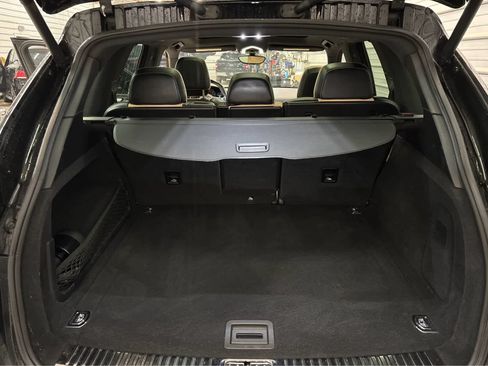 Used 2017 Porsche Cayenne Platinum Edition AWD/4WD image 34