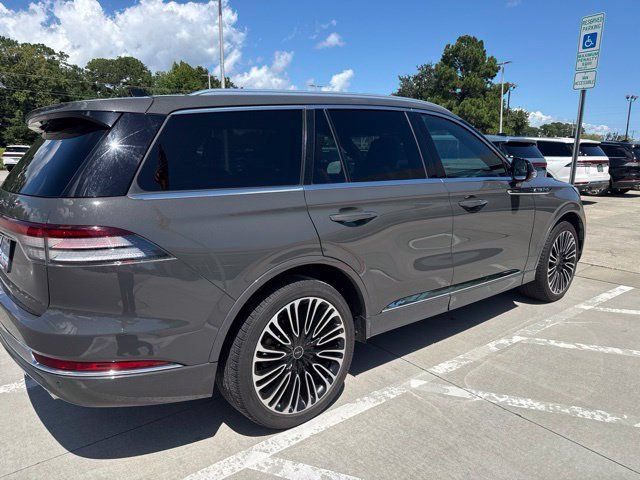 Used 2024 Lincoln Aviator Black Label w/ Dynamic Handling Package AWD/4WD image 3