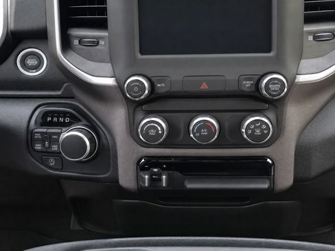 Used 2022 RAM 1500 Big Horn AWD/4WD image 9