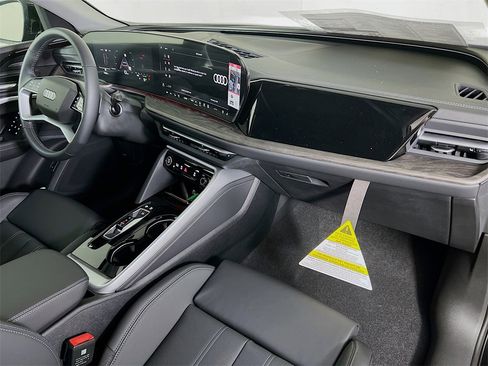 New 2025 Audi Q5 Premium Plus image 29