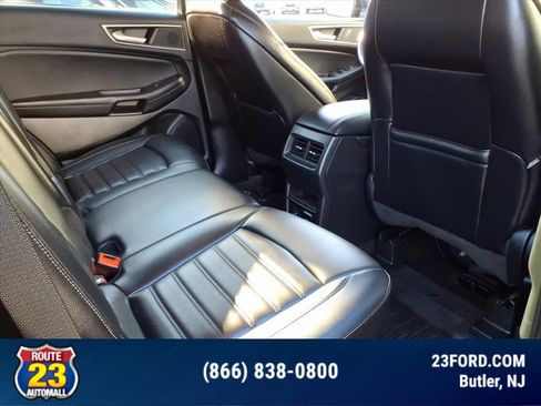 Used 2022 Ford Edge SEL w/ Convenience Package image 11