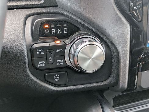 Used 2024 RAM 1500 Laramie AWD/4WD image 12