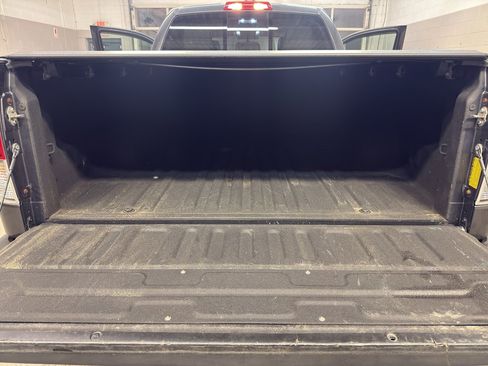 Used 2011 Toyota Tundra Limited w/ Memory Pkg image 28