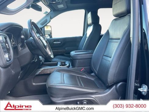 Used 2022 GMC Sierra 3500 Denali image 9