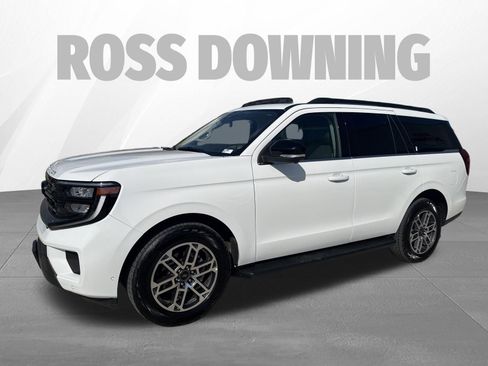 Used 2025 Ford Expedition Active image 2