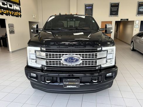 Used 2019 Ford F350 Platinum w/ Platinum Ultimate Package AWD/4WD image 3