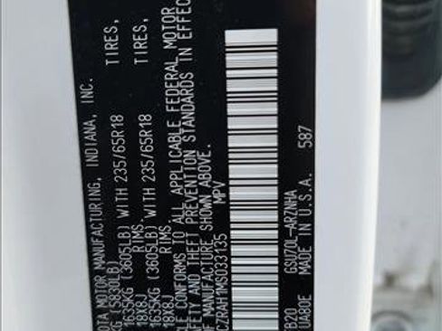 Used 2021 Toyota Highlander L image 24