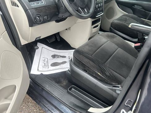 Used 2013 Dodge Grand Caravan SE FWD image 10