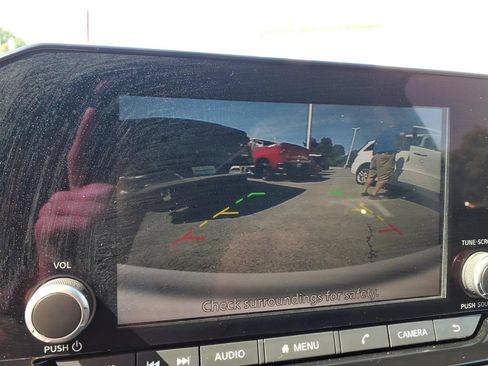 Used 2025 Nissan Pathfinder SV AWD/4WD image 12