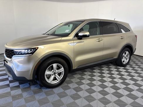 Used 2021 Kia Sorento LX FWD image 31