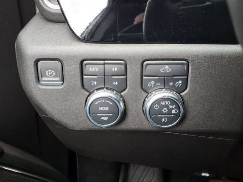 Used 2024 GMC Sierra 1500 Elevation w/ Preferred Package AWD/4WD image 34
