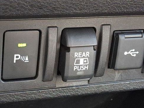 Certified 2023 Toyota Tacoma TRD Off-Road w/ TRD Premium Off Road Package AWD/4WD image 24