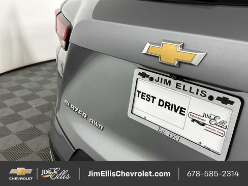 Certified 2025 Chevrolet Blazer LT image 28