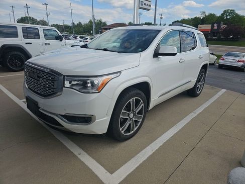 Used 2017 GMC Acadia Denali w/ Technology Package AWD/4WD image 2