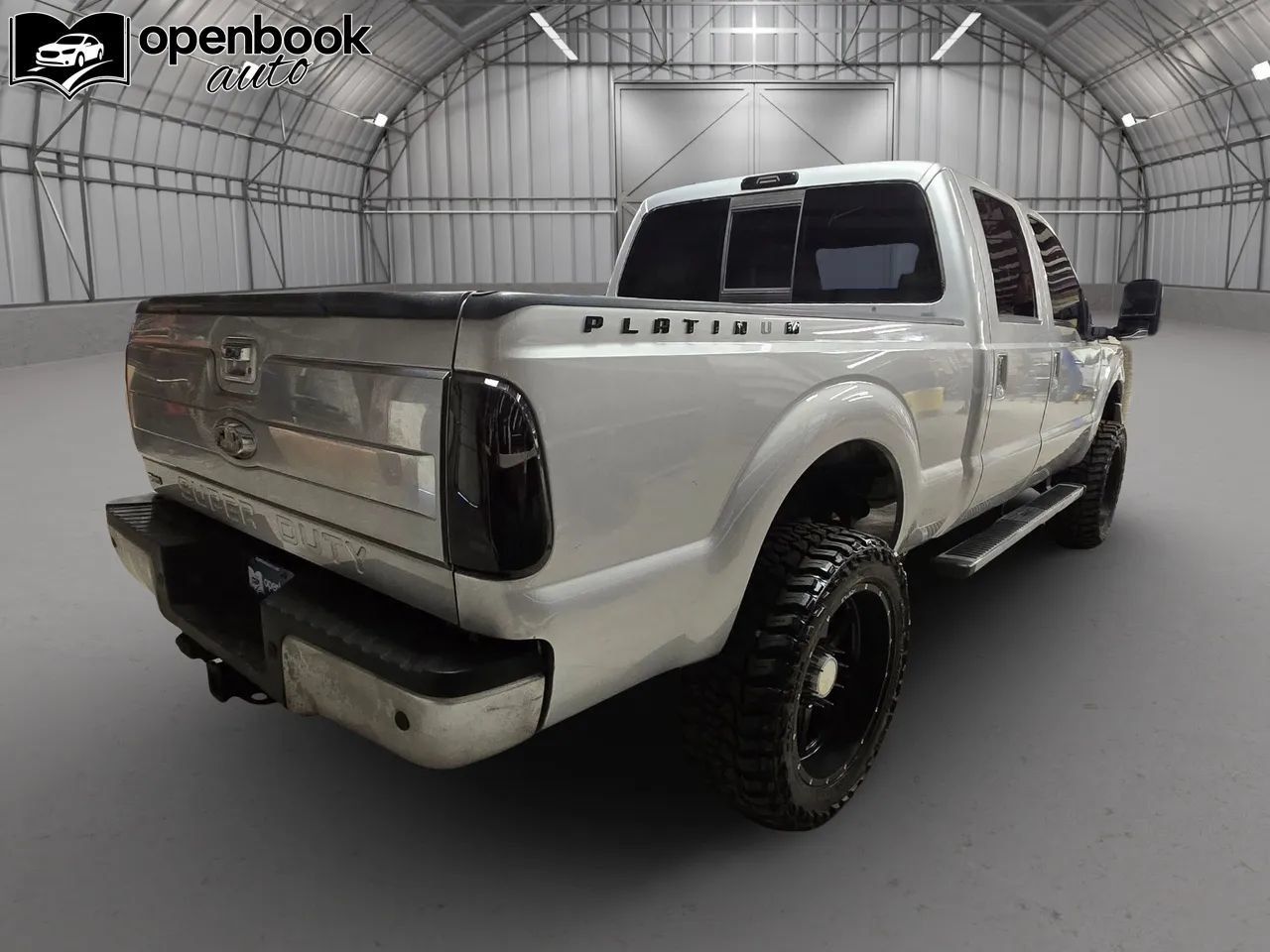 Used 2016 Ford F250 Platinum w/ FX4 Off-Road Package AWD/4WD image 5