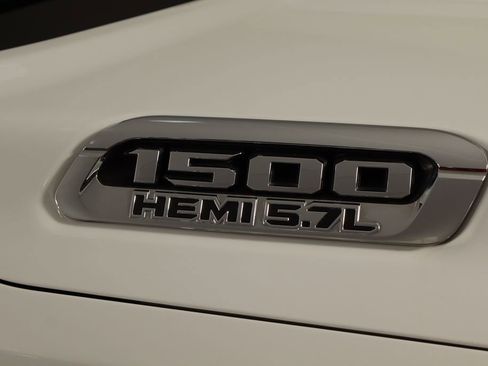 Used 2022 RAM 1500 Laramie AWD/4WD image 49