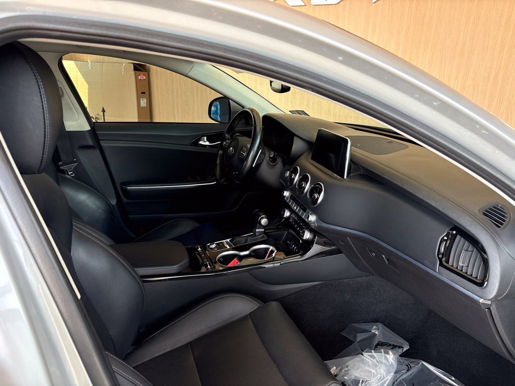 Used 2018 Kia Stinger Premium AWD/4WD image 23