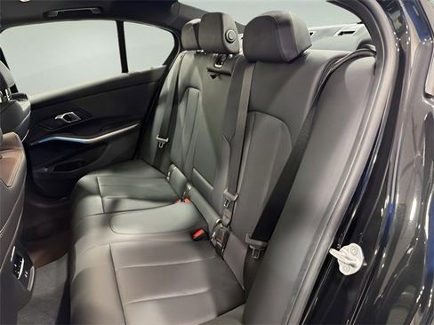 Used 2024 BMW 330i Sedan image 23