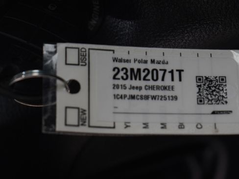 Used 2015 Jeep Cherokee Latitude AWD/4WD image 28