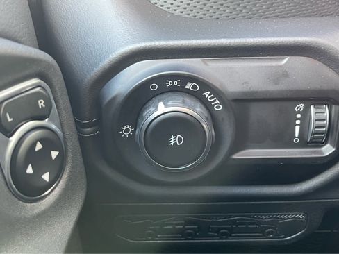 New 2026 Jeep Wrangler Unlimited Rubicon image 16