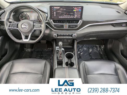 Used 2024 Nissan Altima 2.5 SR w/ SR Premium Package FWD image 12