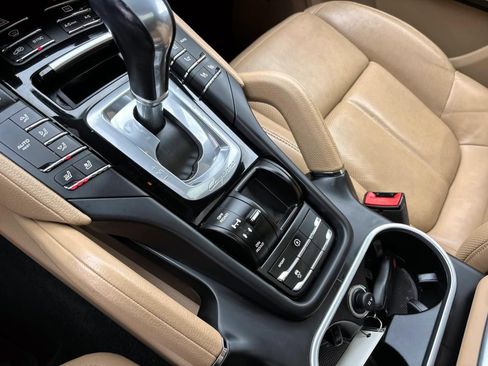 Used 2017 Porsche Cayenne image 33