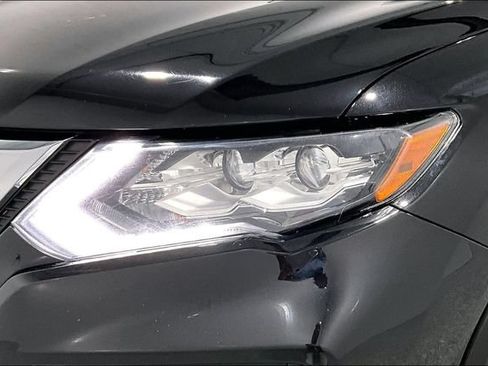 Used 2019 Nissan Rogue SL AWD/4WD image 38