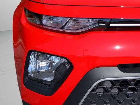 Certified 2022 Kia Soul LX FWD image 23