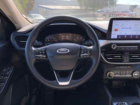 Used 2020 Ford Escape SE FWD image 12