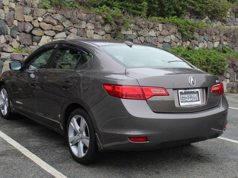 Used 2014 Acura ILX w/ Technology Package FWD image 7