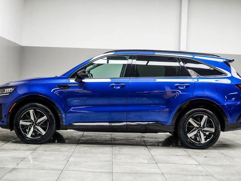 Used 2023 Kia Sorento S w/ Panoramic Sunroof Package FWD image 10