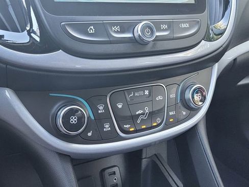 Used 2017 Chevrolet Volt LT w/ Comfort Package image 23