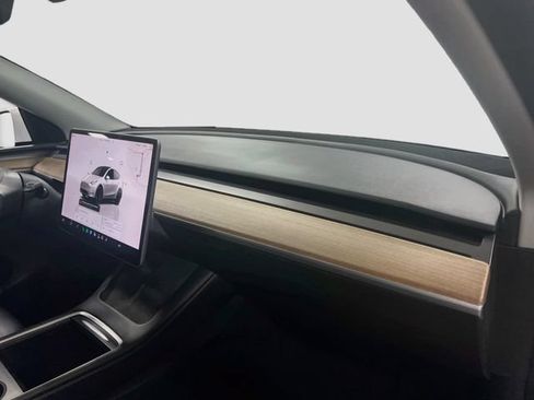 Used 2023 Tesla Model Y Performance AWD/4WD image 30