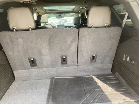 Used 2021 Chevrolet Tahoe Z71 w/ Z71 Signature Package AWD/4WD image 27