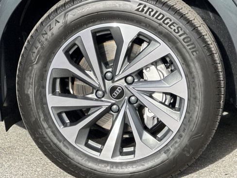 New 2025 Audi Q6 e-tron Premium image 25