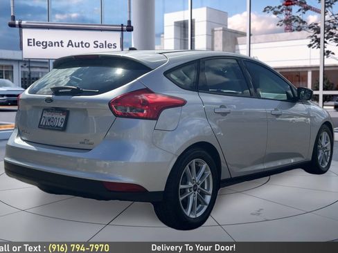 Used 2016 Ford Focus SE FWD image 5