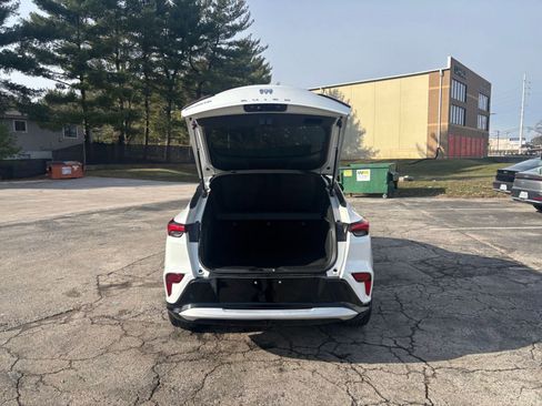 Used 2025 Buick Envista Sport Touring image 29