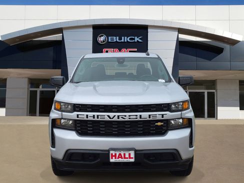 Used 2022 Chevrolet Silverado 1500 Custom w/ Safety Confidence Package AWD/4WD image 2