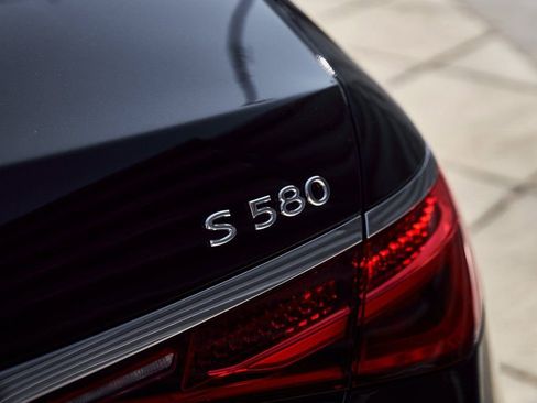 Used 2021 Mercedes-Benz Maybach S 580 4MATIC image 11