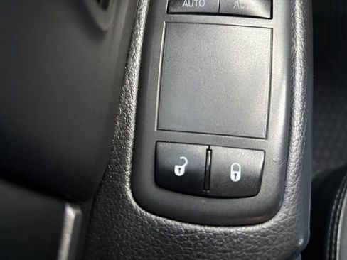 Used 2021 RAM 3500 Tradesman w/ Chrome Appearance Group image 16