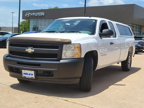 Used 2010 Chevrolet Silverado 1500 W/T AWD/4WD image 2