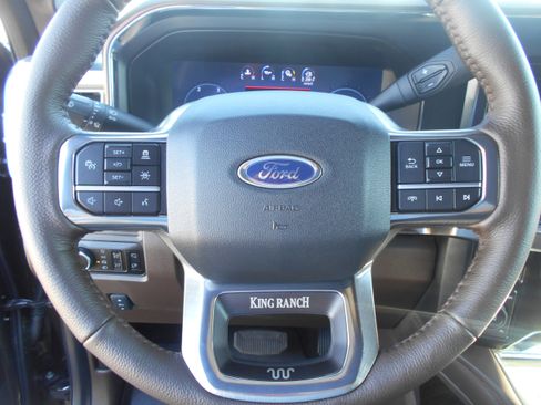 Used 2025 Ford F250 King Ranch w/ Chrome Package image 4