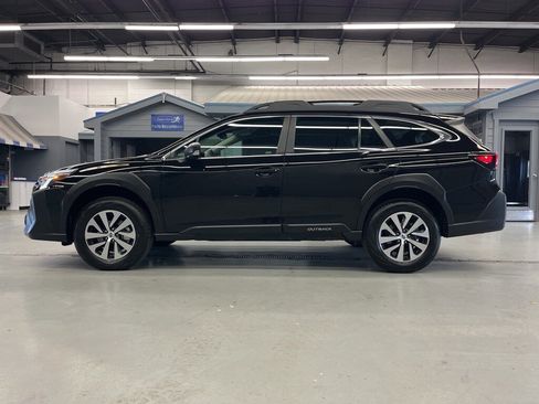 Used 2025 Subaru Outback w/ Popular Package #1A image 4