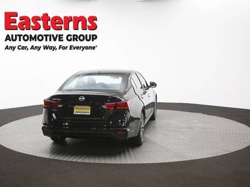 Used 2025 Nissan Altima 2.5 SV FWD image 36