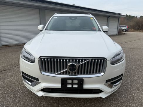 Used 2025 Volvo XC90 B6 Plus w/ Protection Package Premier AWD/4WD image 15