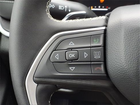 New 2025 Jeep Grand Cherokee L Laredo image 24